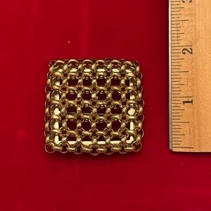 Monet, 80s vintage gold plated square chain link brooch